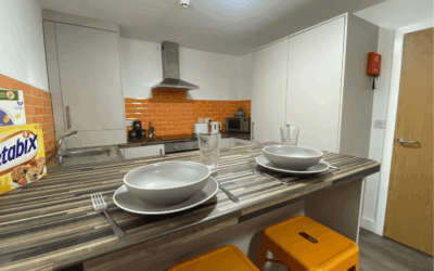 uq-3-bed-ensuite-flat-trent-view
