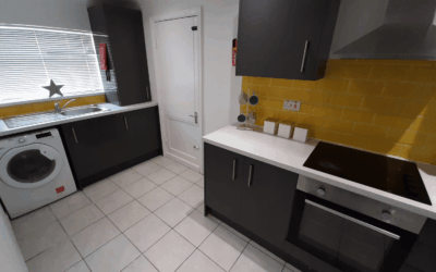 uq-5-bed-1-bathroom-house-middlesbrough-Una’s Side